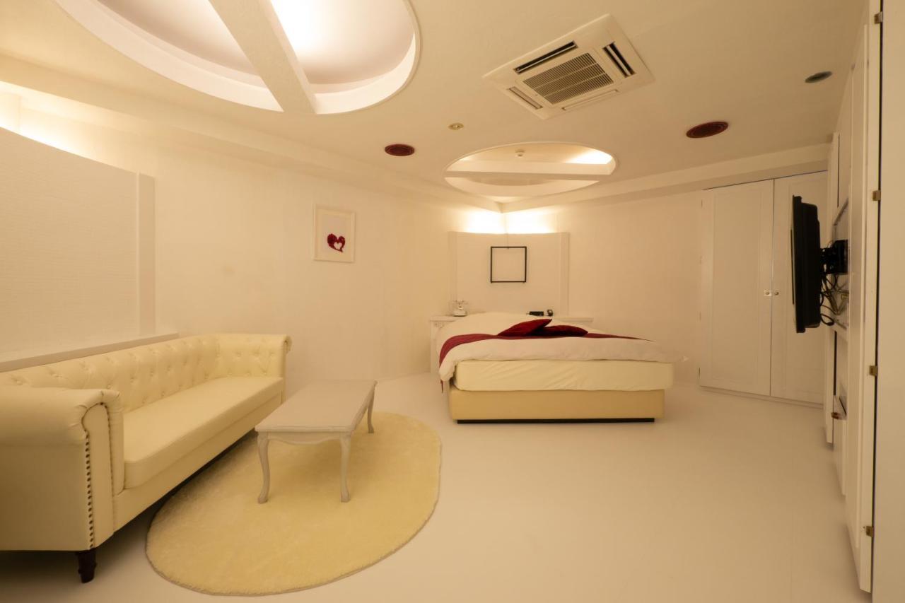 Hotel Rplus日高 (Adults Only) Hidaka  Exterior photo